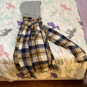 I am selling a thin sweater